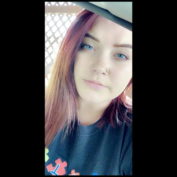 Meet your Posher, Kimberly - Picture 1 of 1